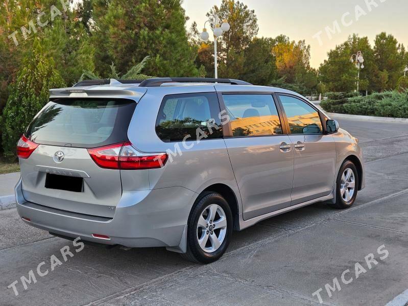 Toyota Sienna 2019 - 360 000 TMT - Türkmenabat - img 4