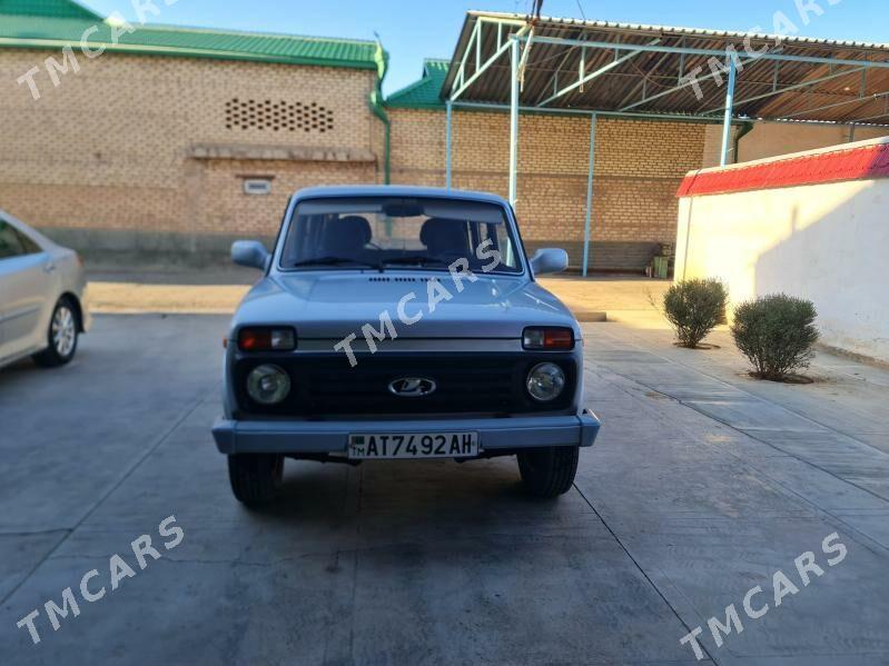 Lada Niva 2013 - 95 000 TMT - Серахс - img 4