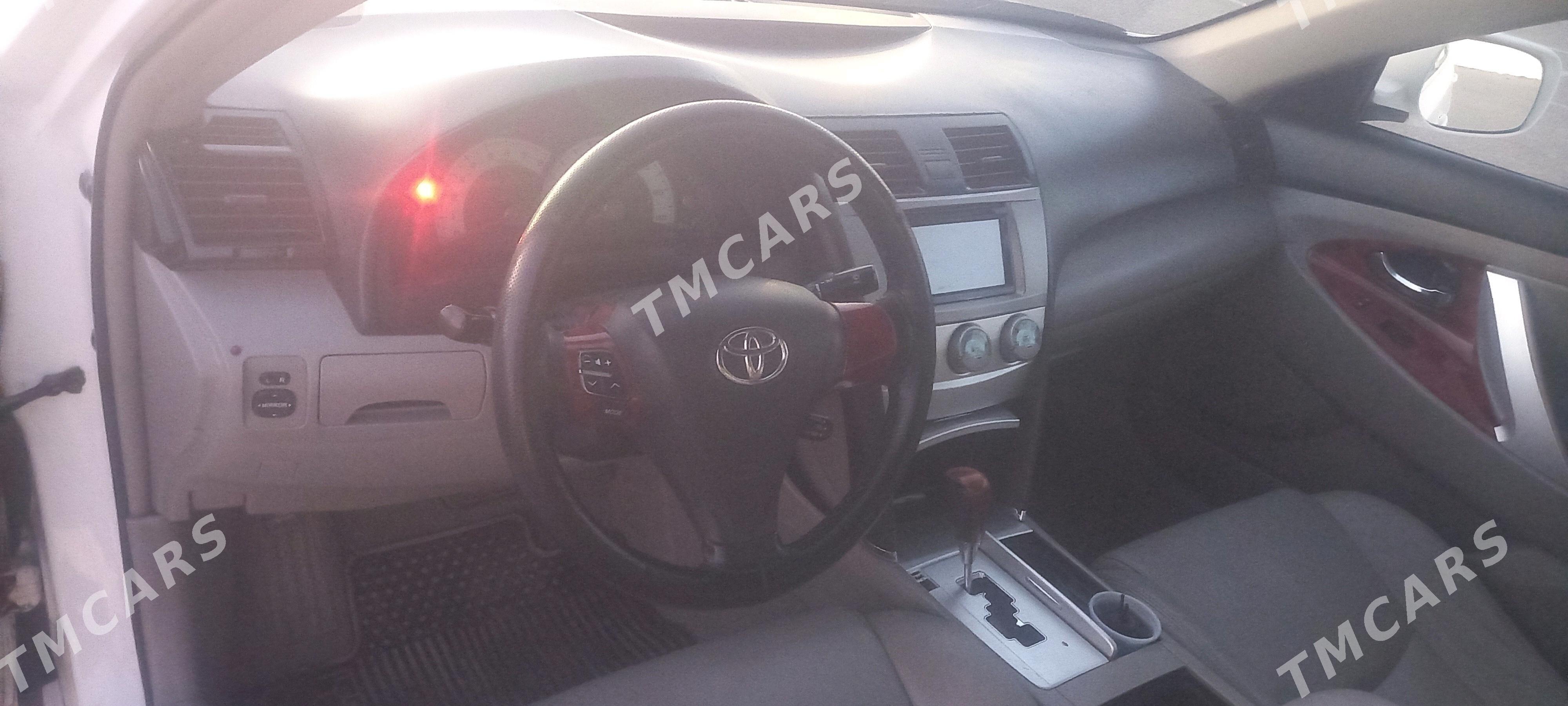 Toyota Camry 2006 - 125 000 TMT - Кака - img 5