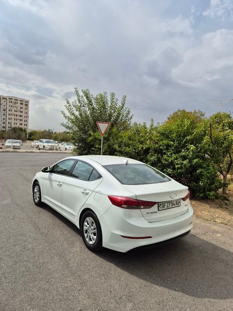 Hyundai Elantra 2017 - 158 000 TMT - Aşgabat - img 8