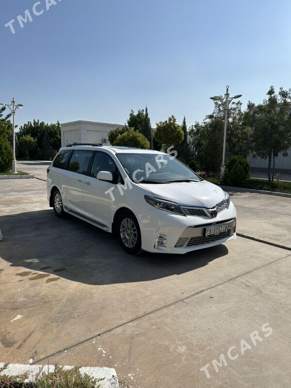 Toyota Sienna 2019 - 440 000 TMT - Туркменабат - img 2