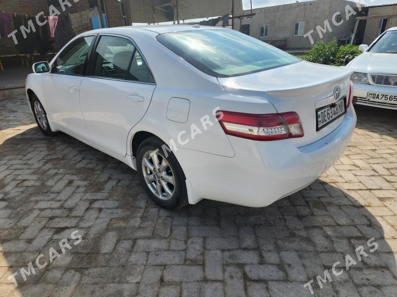 Toyota Camry 2011 - 130 000 TMT - Baýramaly - img 4