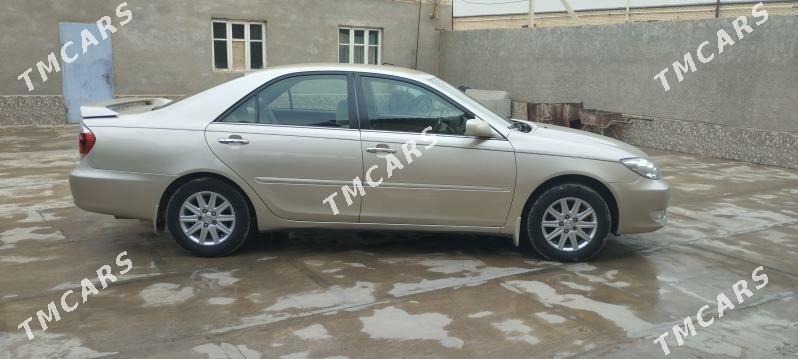 Toyota Camry 2004 - 140 000 TMT - Мары - img 4