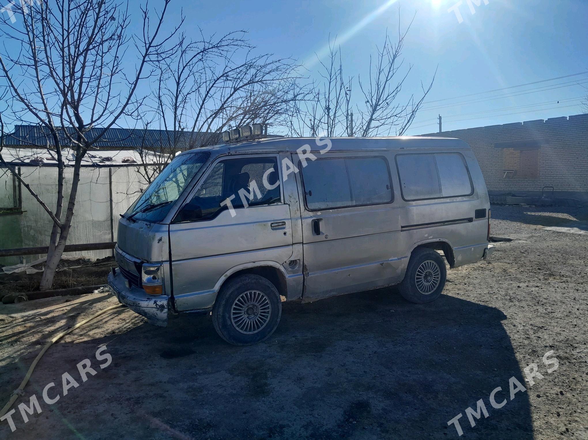 Toyota Hiace 1989 - 15 000 TMT - Кака - img 4