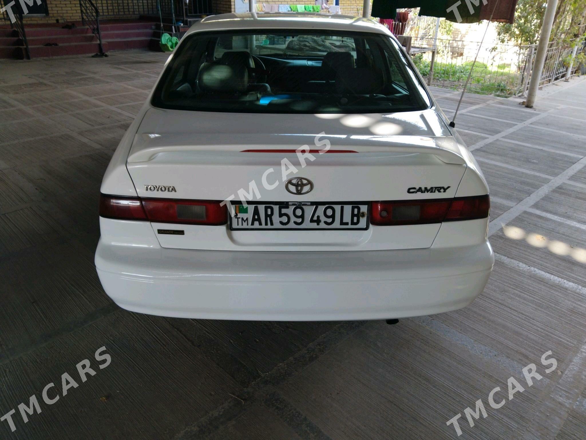 Toyota Camry 1999 - 119 000 TMT - Saýat - img 5