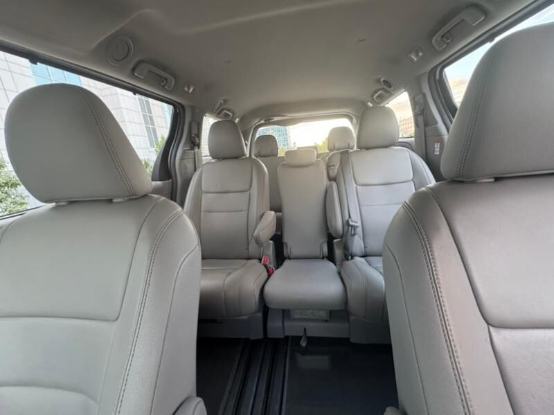 Toyota Sienna 2019 - 395 000 TMT - Aşgabat - img 9