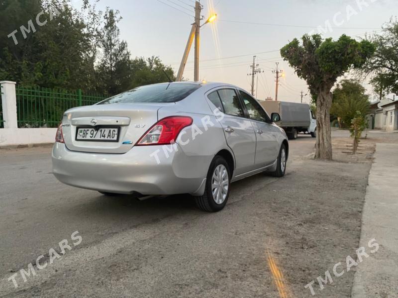 Nissan Versa 2012 - 103 000 TMT - Ашхабад - img 4