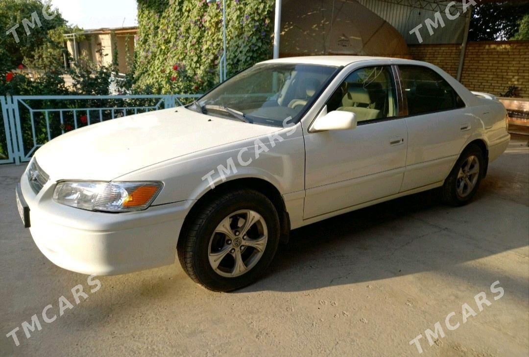 Toyota Camry 2000 - 110 000 TMT - Halaç - img 4