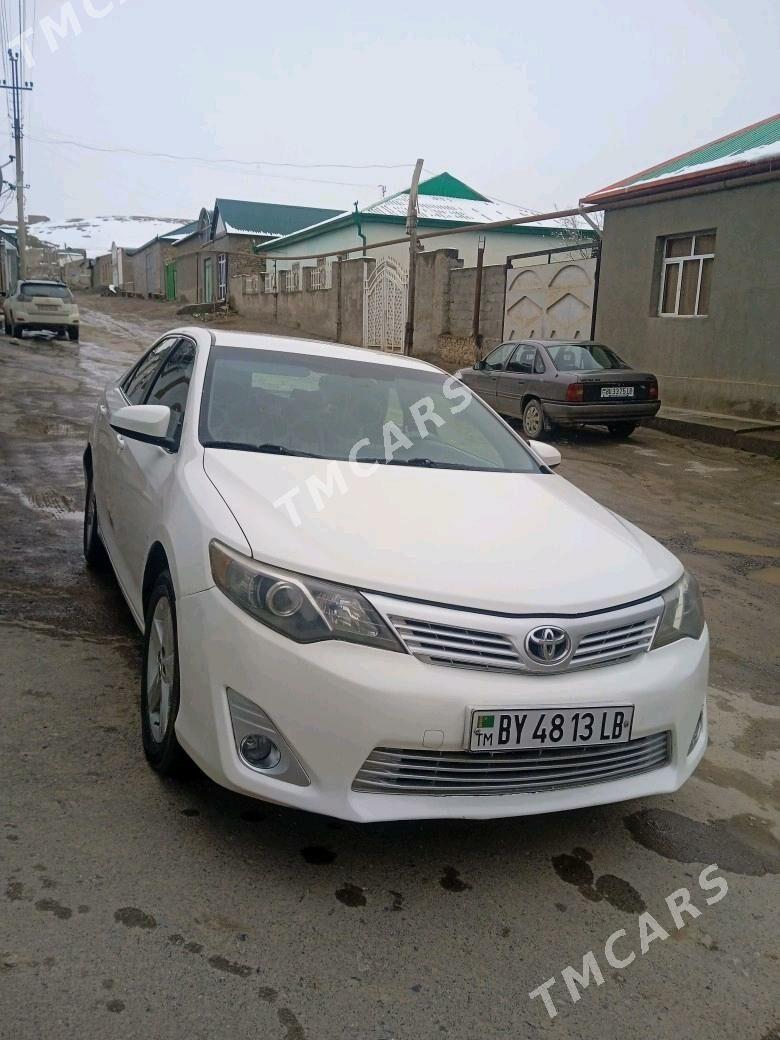 Toyota Camry 2012 - 170 000 TMT - Магданлы - img 3