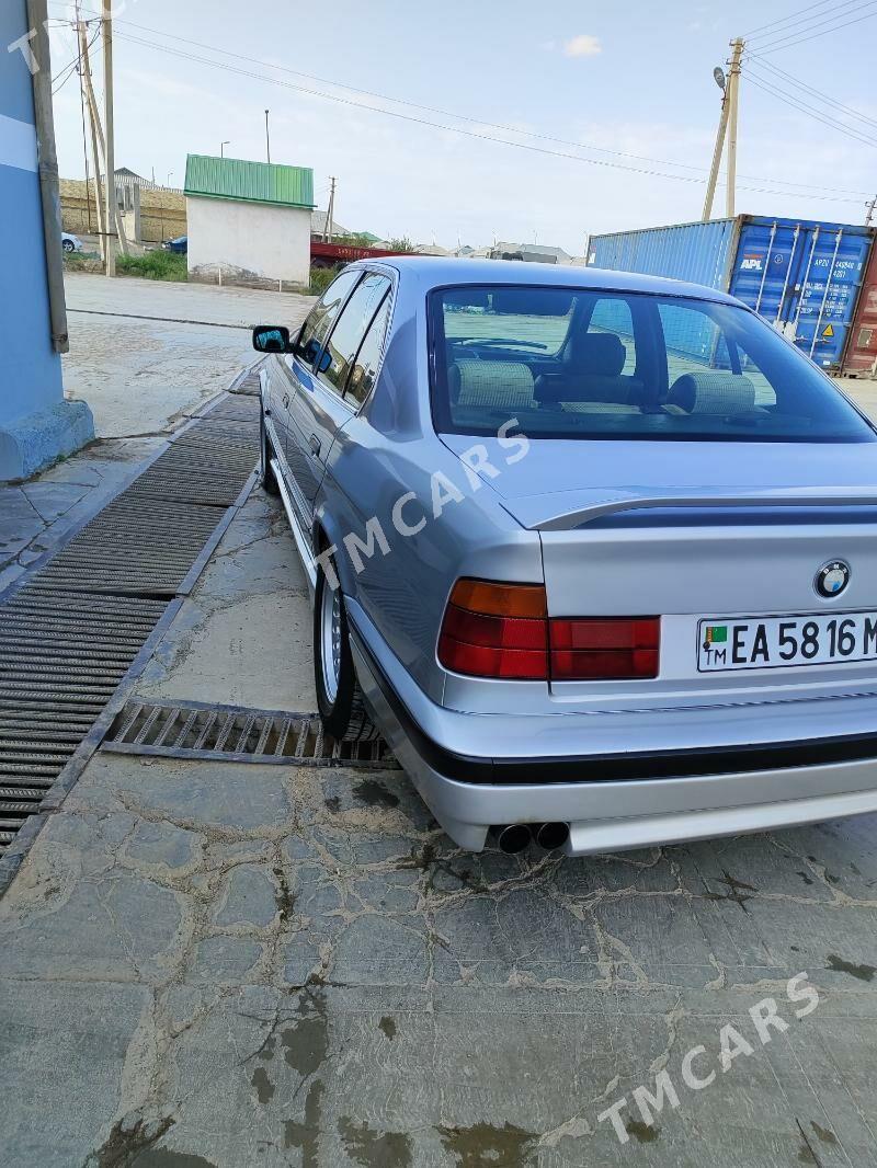 BMW 530 1994 - 65 000 TMT - Мары - img 4