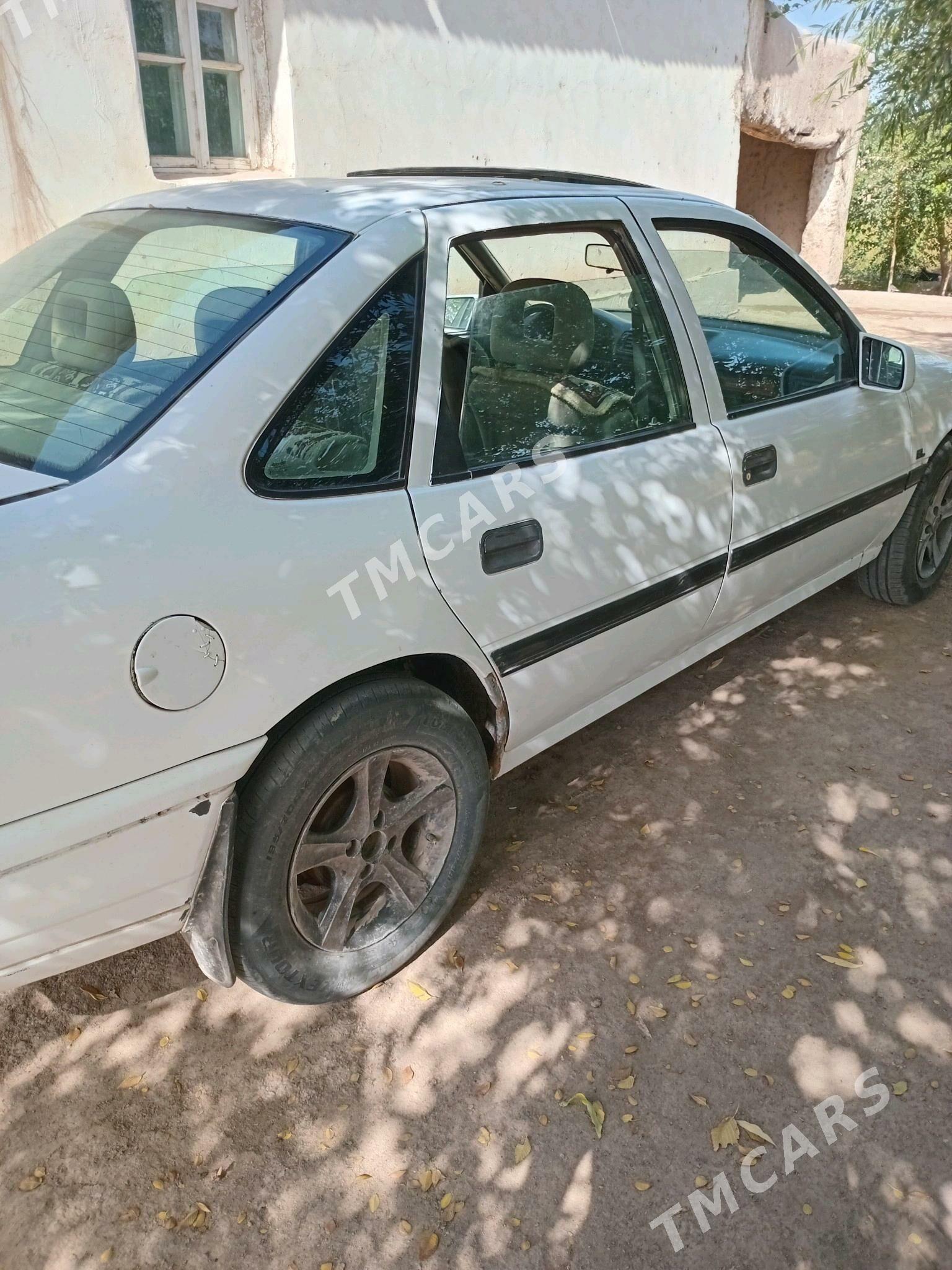 Opel Vectra 1990 - 29 000 TMT - Болдумсаз - img 5