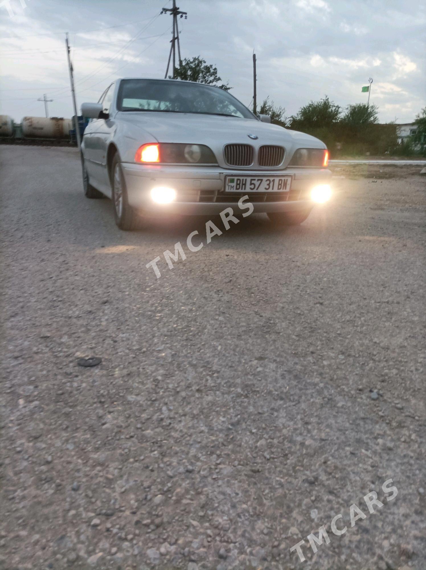 BMW E39 1998 - 80 000 TMT - Гумдаг - img 8