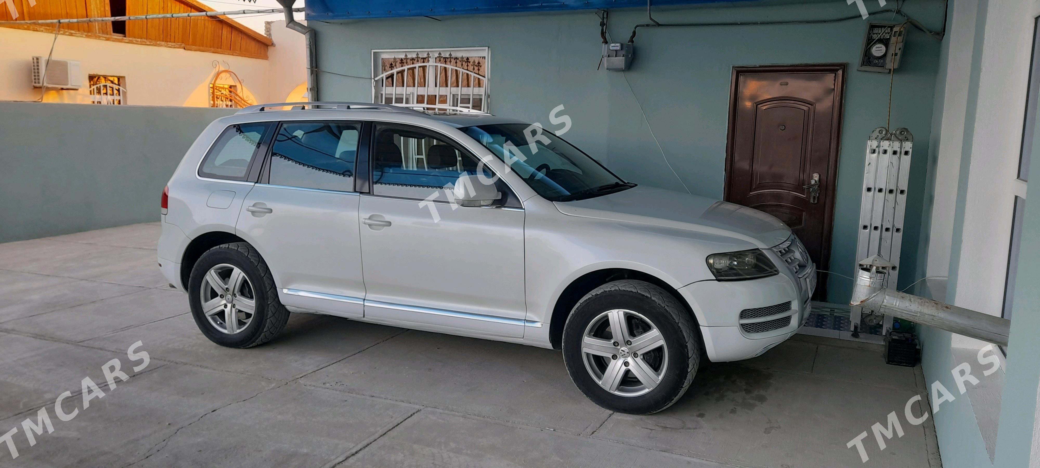 Volkswagen Touareg 2005 - 130 000 TMT - Анев - img 6