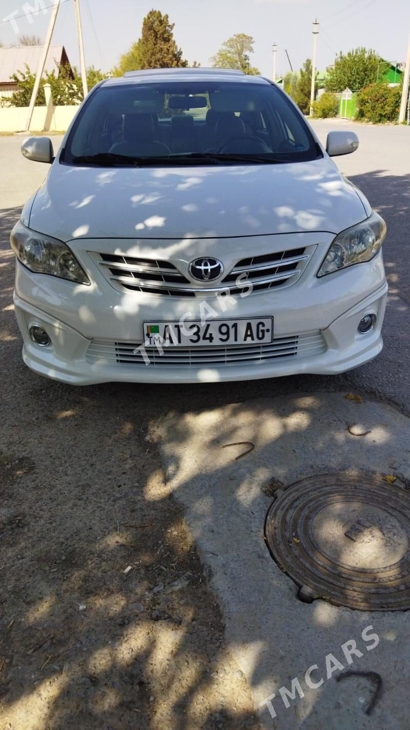 Toyota Corolla 2013 - 250 000 TMT - Бузмеин - img 2