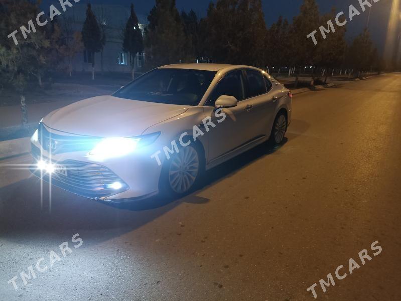 Toyota Camry 2019 - 290 000 TMT - Бузмеин - img 2