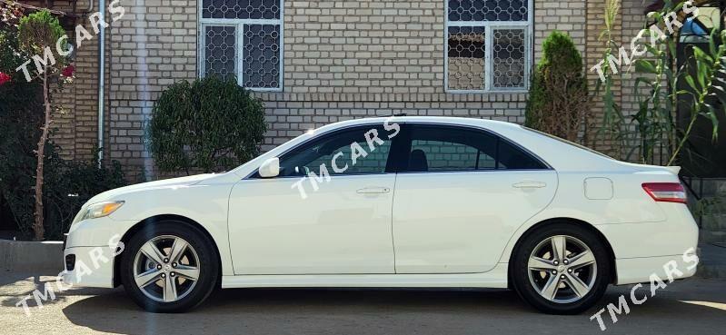 Toyota Camry 2011 - 210 000 TMT - Дашогуз - img 4