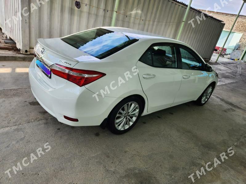 Toyota Corolla 2014 - 158 000 TMT - Кëши - img 3