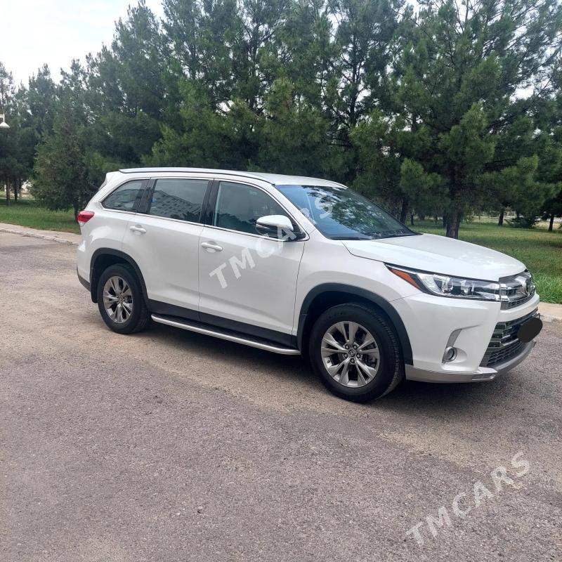 Toyota Highlander 2019 - 350 000 TMT - ул. Подвойского (Битарап Туркменистан шаёлы) - img 4