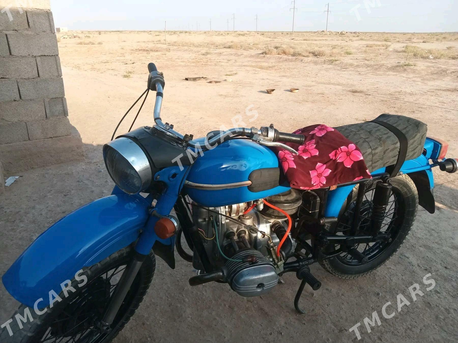 Ural 4320 1990 - 9 000 TMT - Sarahs - img 2