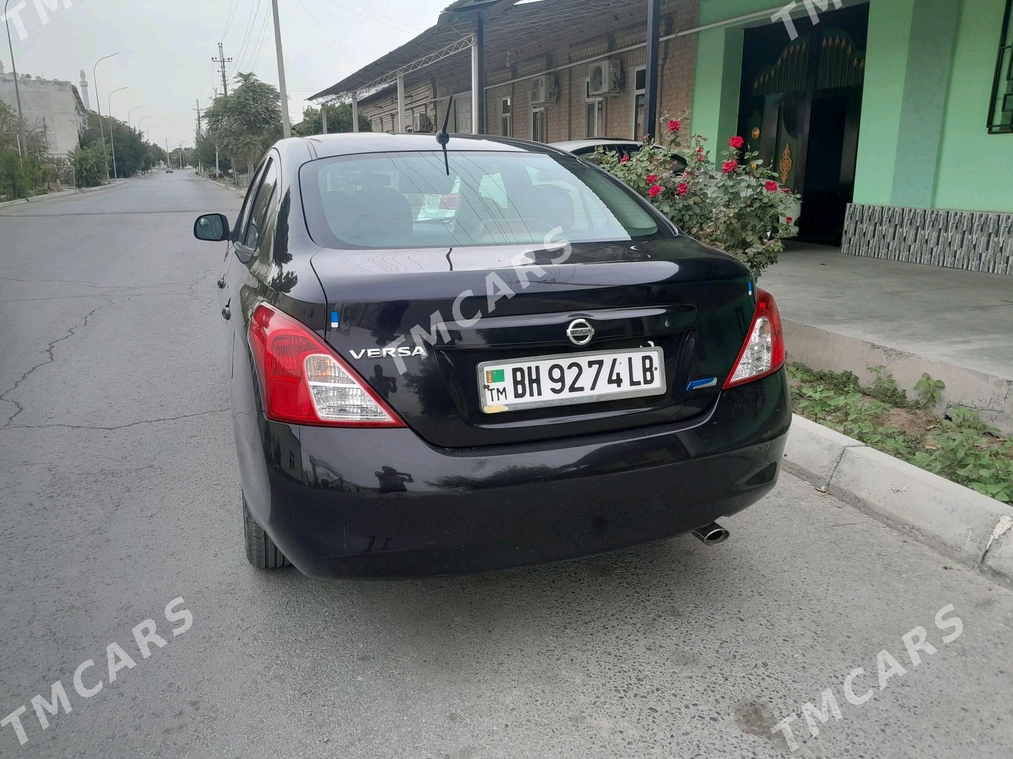 Nissan Versa 2012 - 90 000 TMT - Туркменабат - img 2