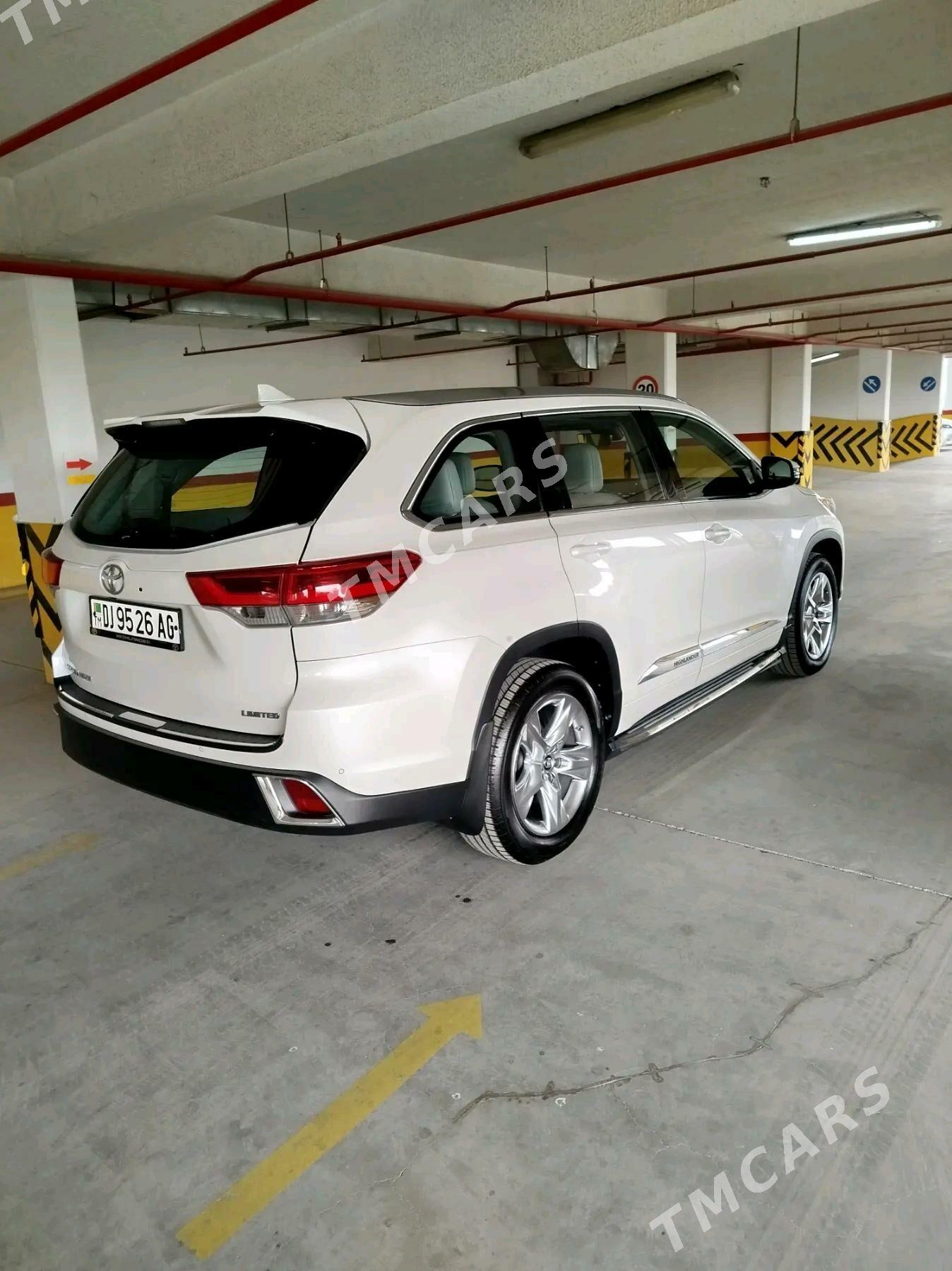 Toyota Highlander 2018 - 520 000 TMT - Aşgabat - img 4