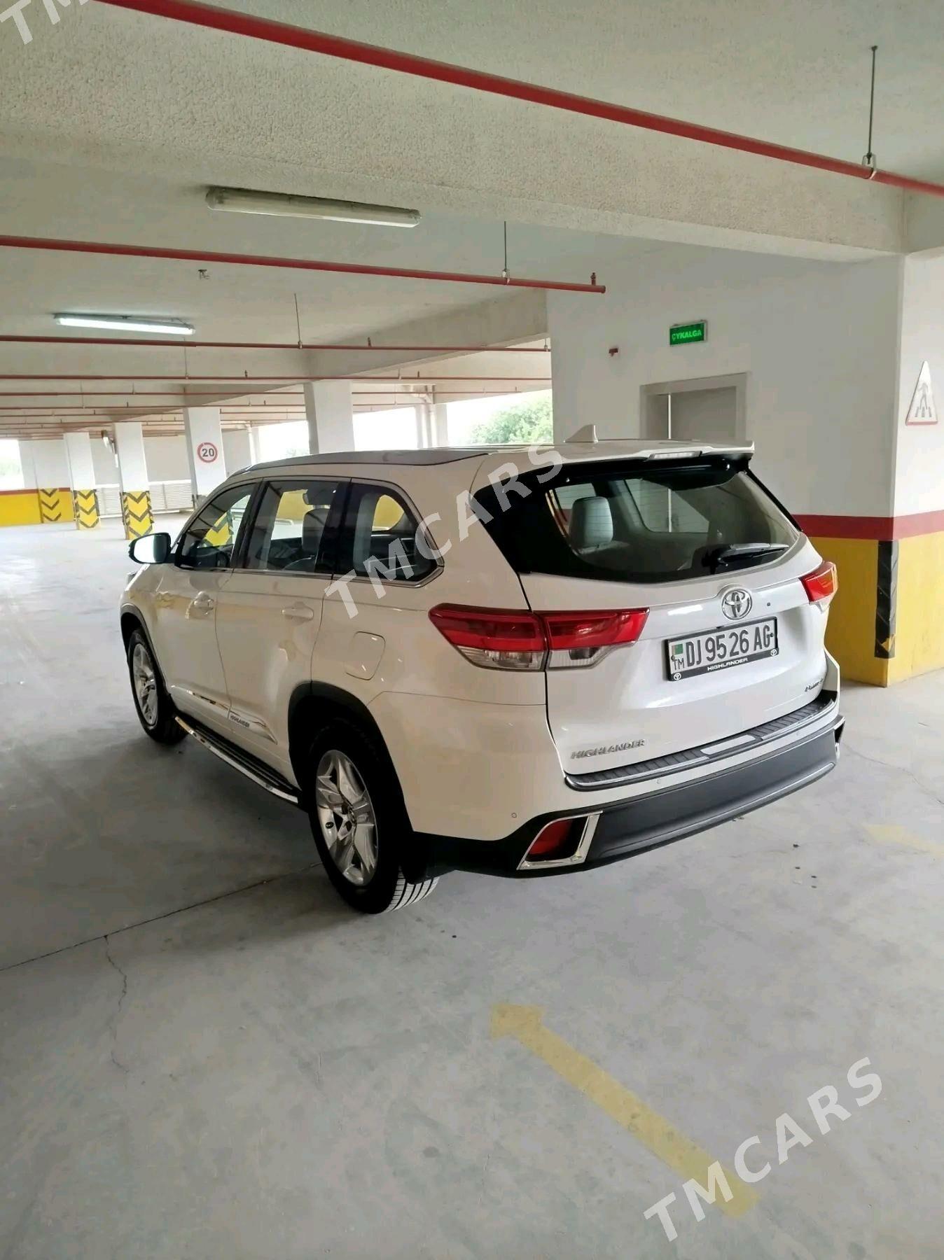 Toyota Highlander 2018 - 520 000 TMT - Aşgabat - img 6