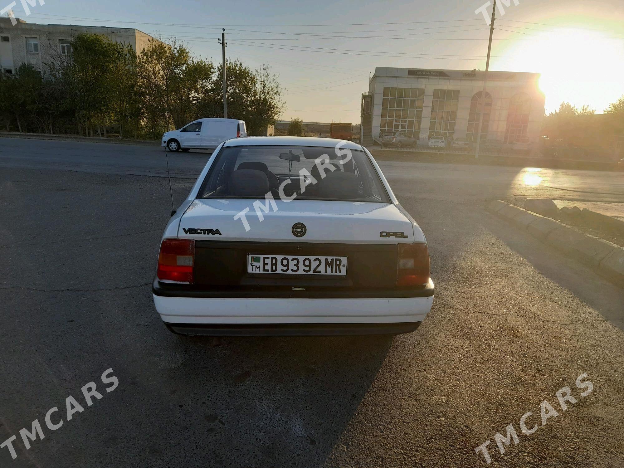 Opel Vectra 1990 - 36 000 TMT - Мургап - img 7