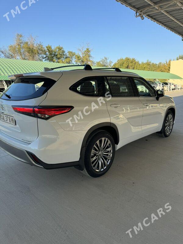 Toyota Highlander 2022 - 750 000 TMT - Мары - img 2