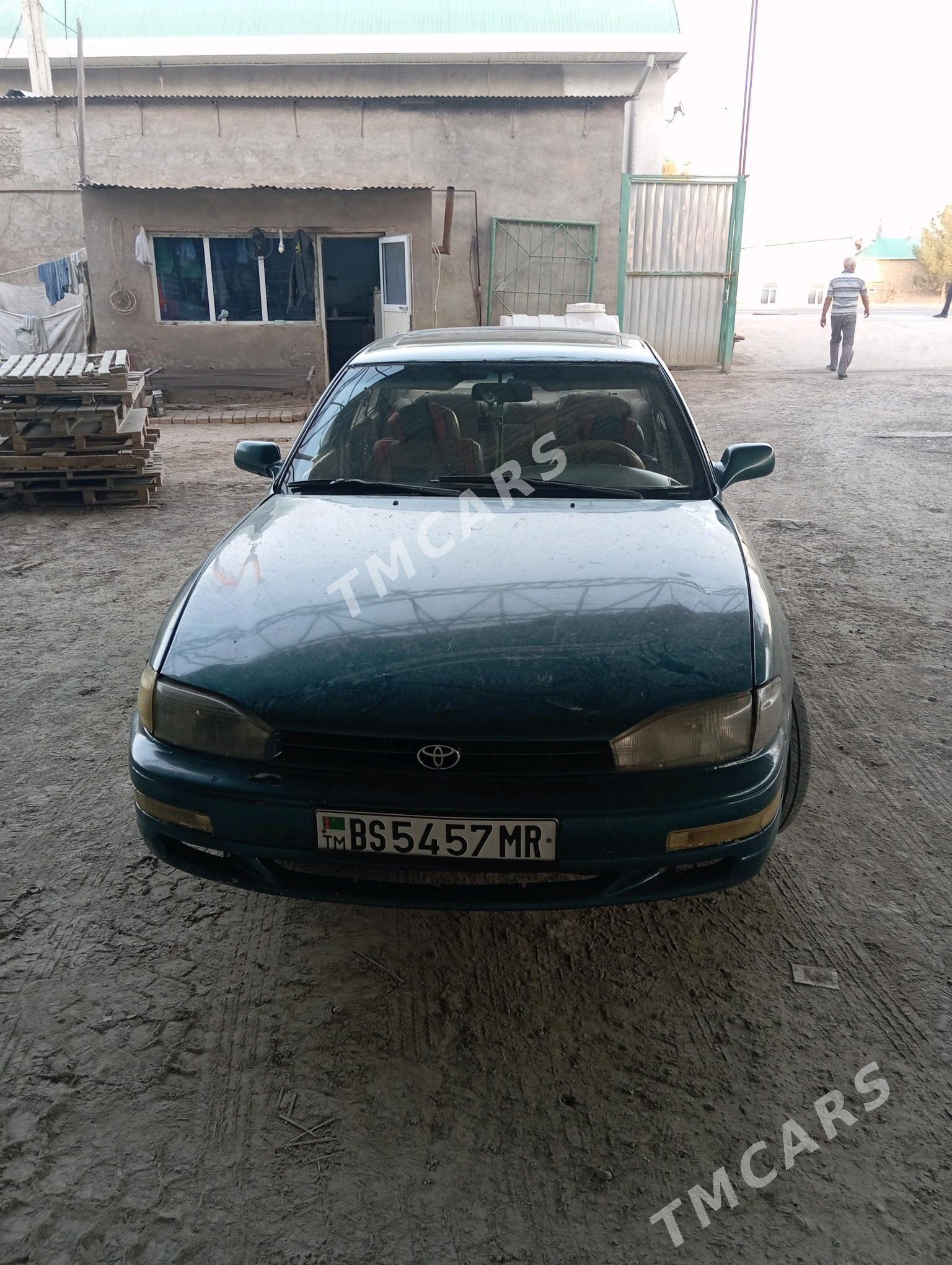 Toyota Camry 1994 - 45 000 TMT - Мургап - img 3