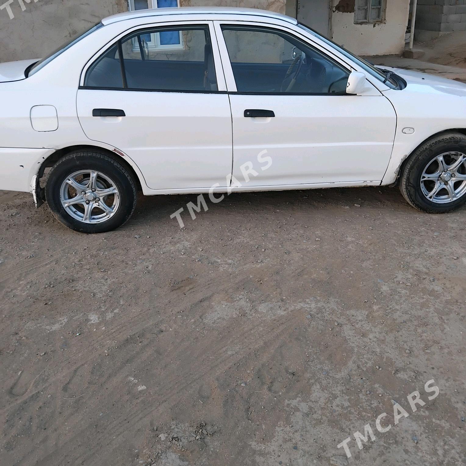 Mitsubishi Lancer 1998 - 35 000 TMT - Ак-Бугдайский этрап - img 4