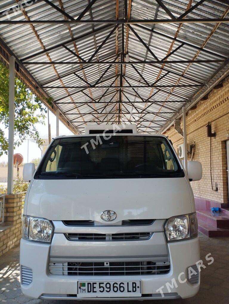 Toyota Hiace 2018 - 380 000 TMT - Hojambaz - img 3