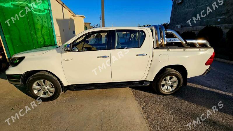 Toyota Hilux 2016 - 448 500 TMT - Büzmeýin - img 6