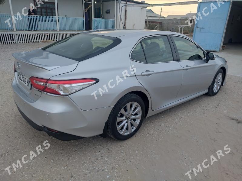 Toyota Camry 2020 - 235 000 TMT - Балканабат - img 2