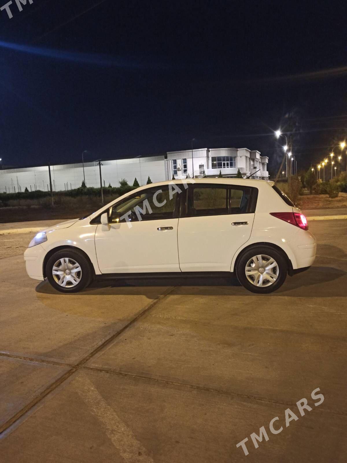 Nissan Versa 2010 - 107 000 TMT - Büzmeýin - img 2