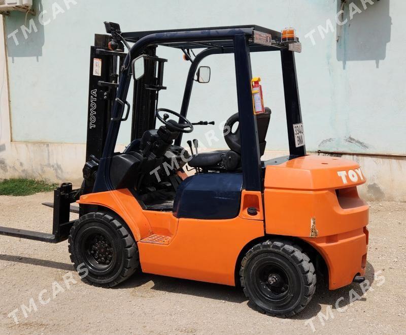 LiuGong Forklift 2005 - 100 000 TMT - Балканабат - img 3