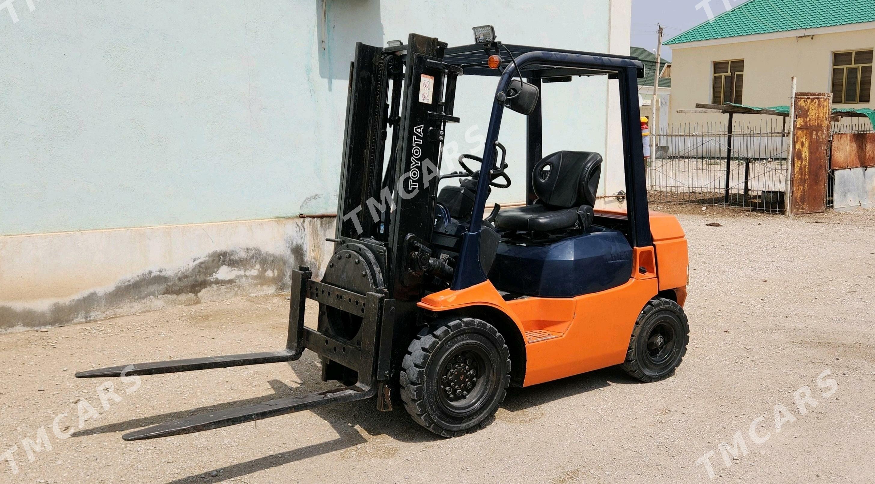 LiuGong Forklift 2005 - 100 000 TMT - Балканабат - img 6