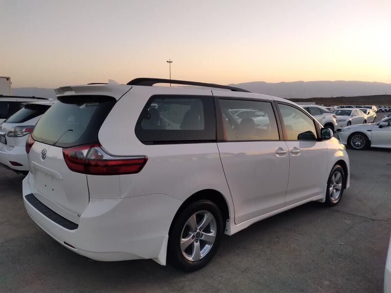 Toyota Sienna 2021 - 410 000 TMT - Aşgabat - img 5