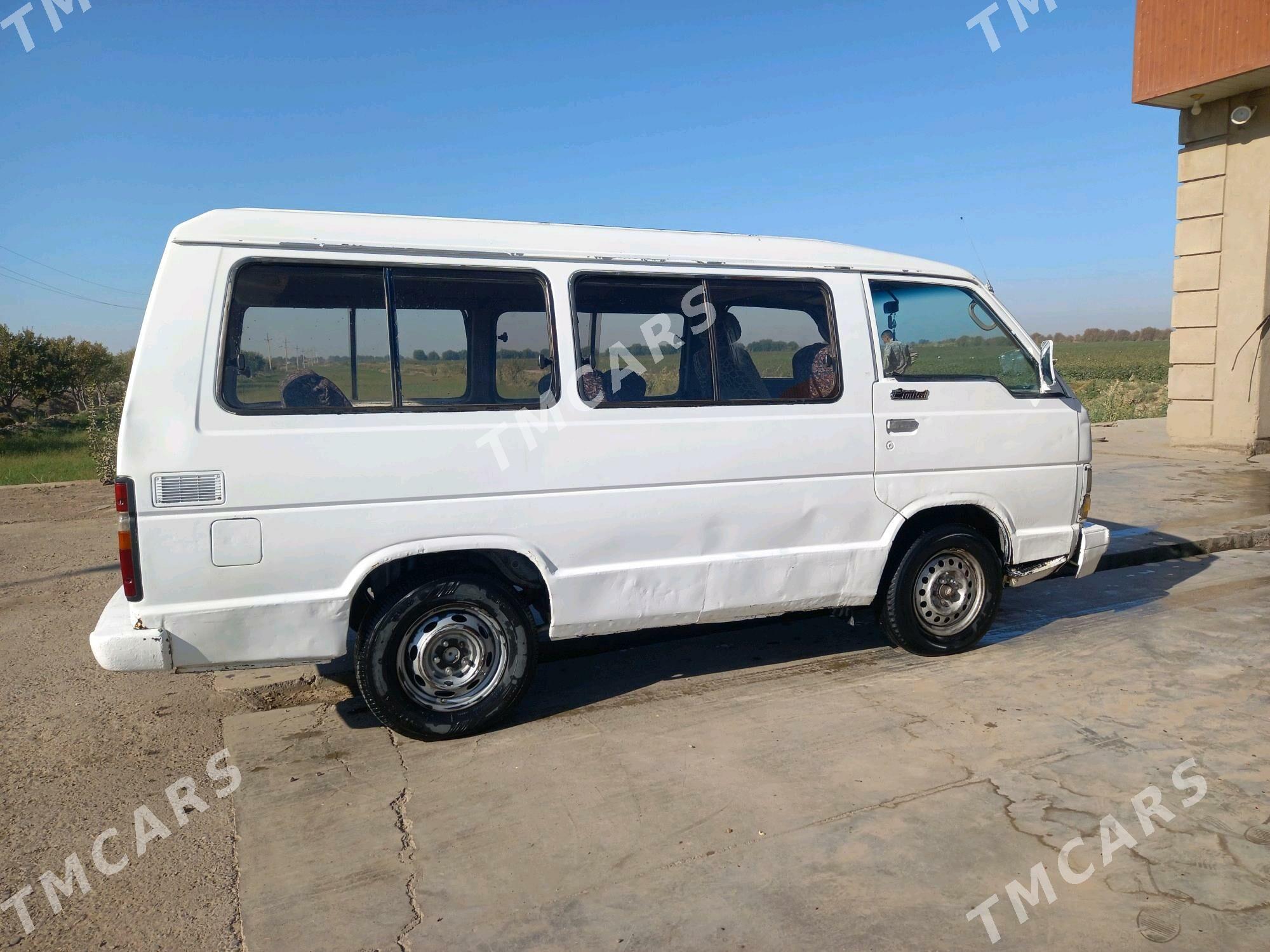 Toyota Hiace 1989 - 30 000 TMT - Сакарчага - img 3