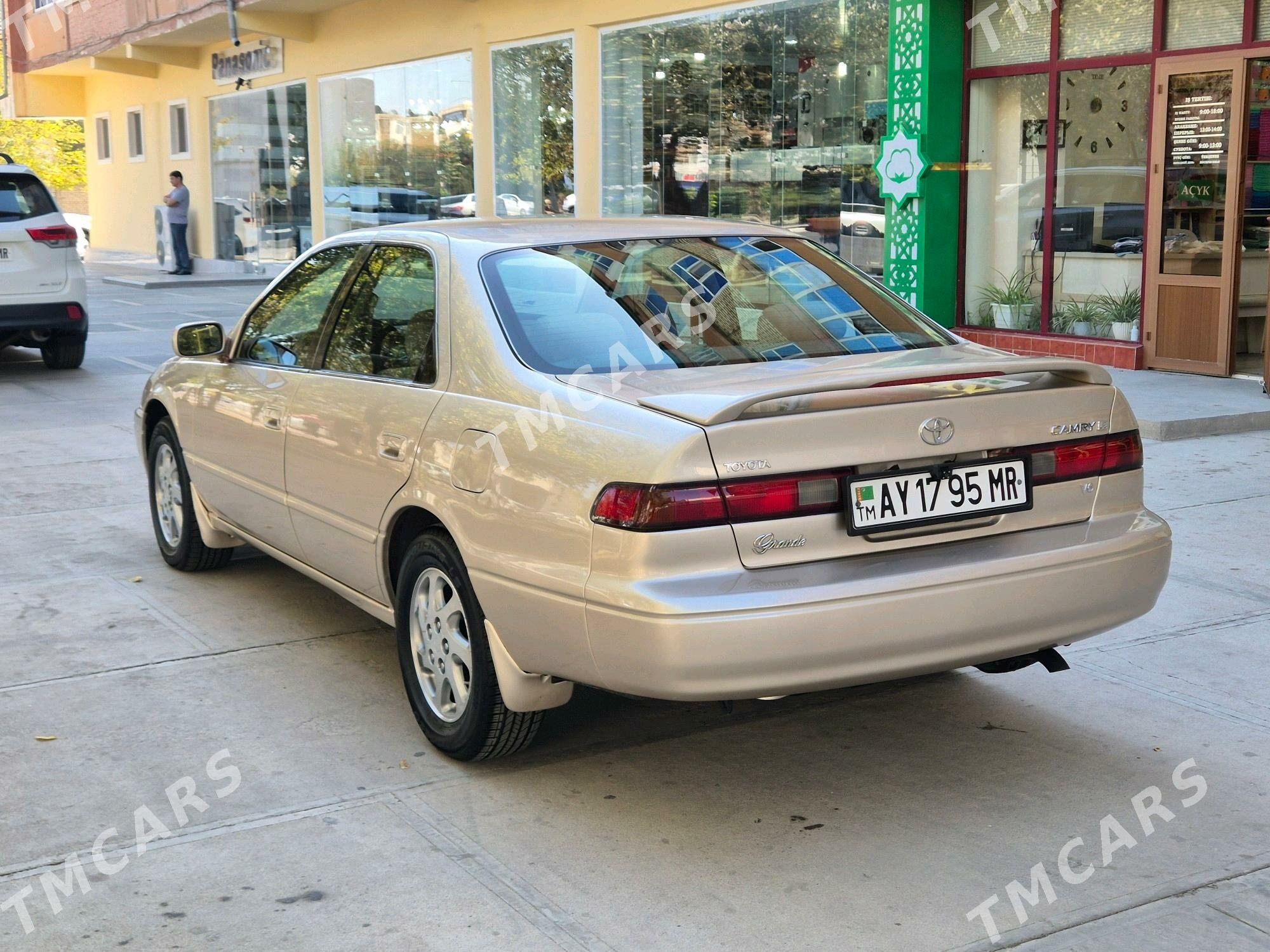 Toyota Camry 1999 - 145 000 TMT - Мары - img 8