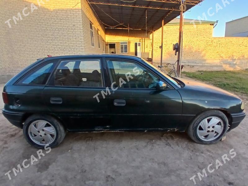 Opel Astra 1994 - 16 000 TMT - Саят - img 2