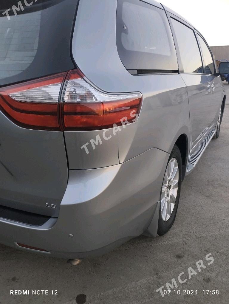 Toyota Sienna 2016 - 312 000 TMT - Теджен - img 3