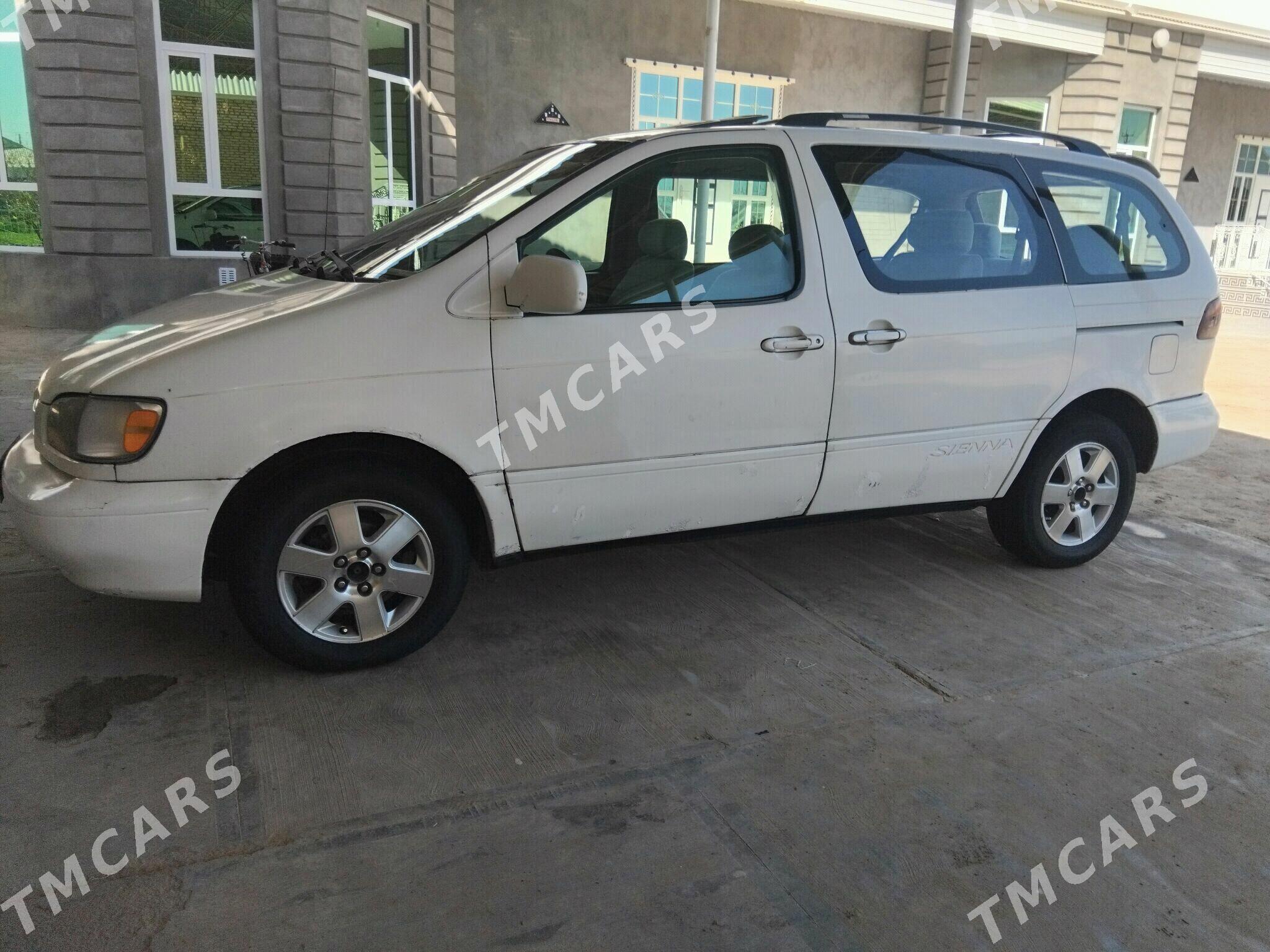 Toyota Sienna 2000 - 110 000 TMT - Mary - img 2