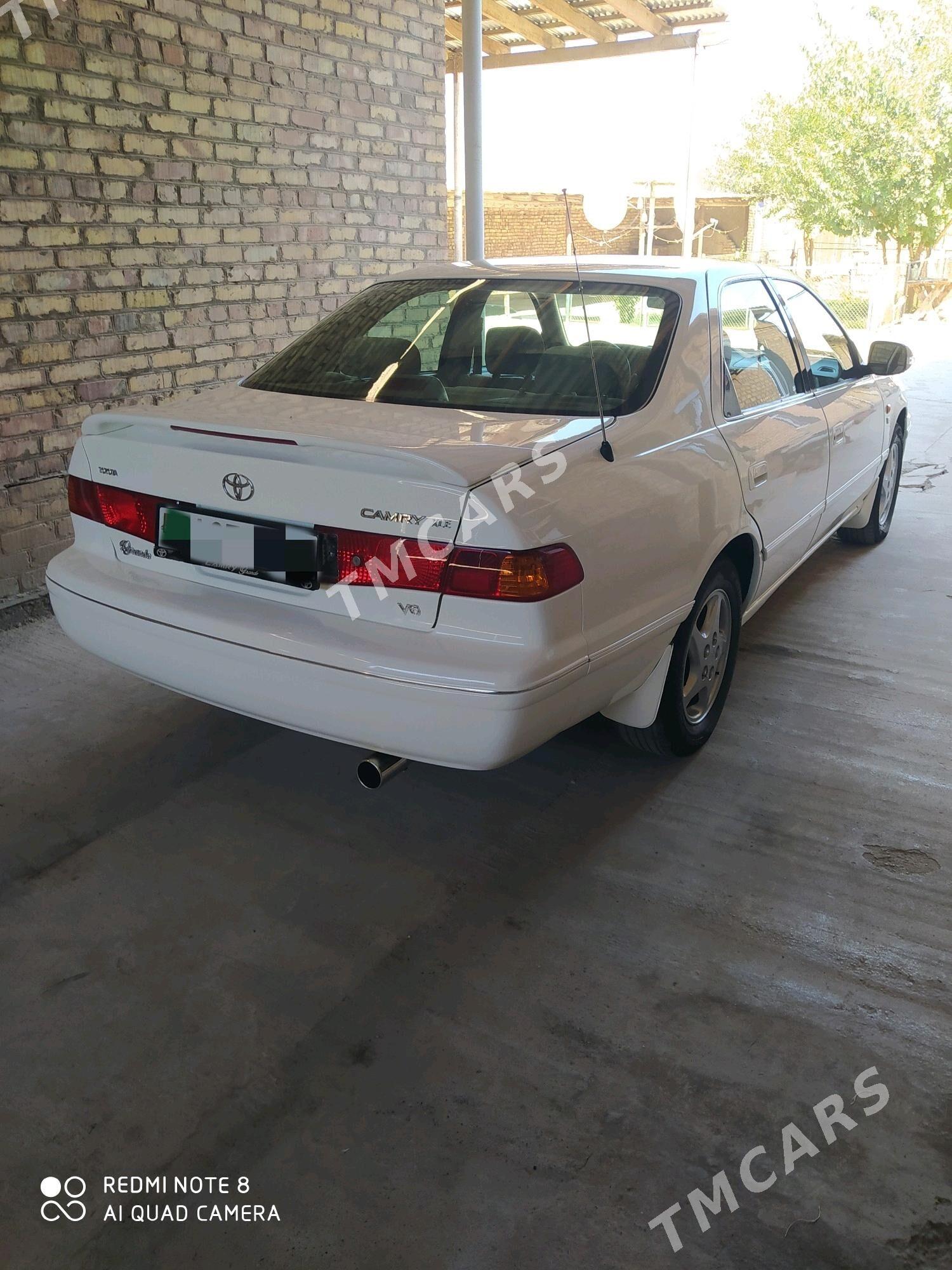 Toyota Camry 2000 - 130 000 TMT - Теджен - img 3