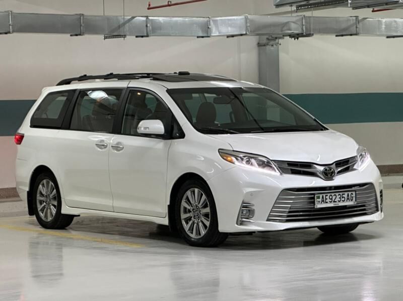 Toyota Sienna 2019 - 475 000 TMT - Aşgabat - img 2