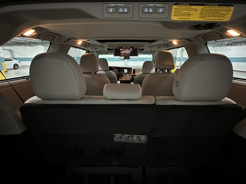 Toyota Sienna 2019 - 475 000 TMT - Aşgabat - img 9