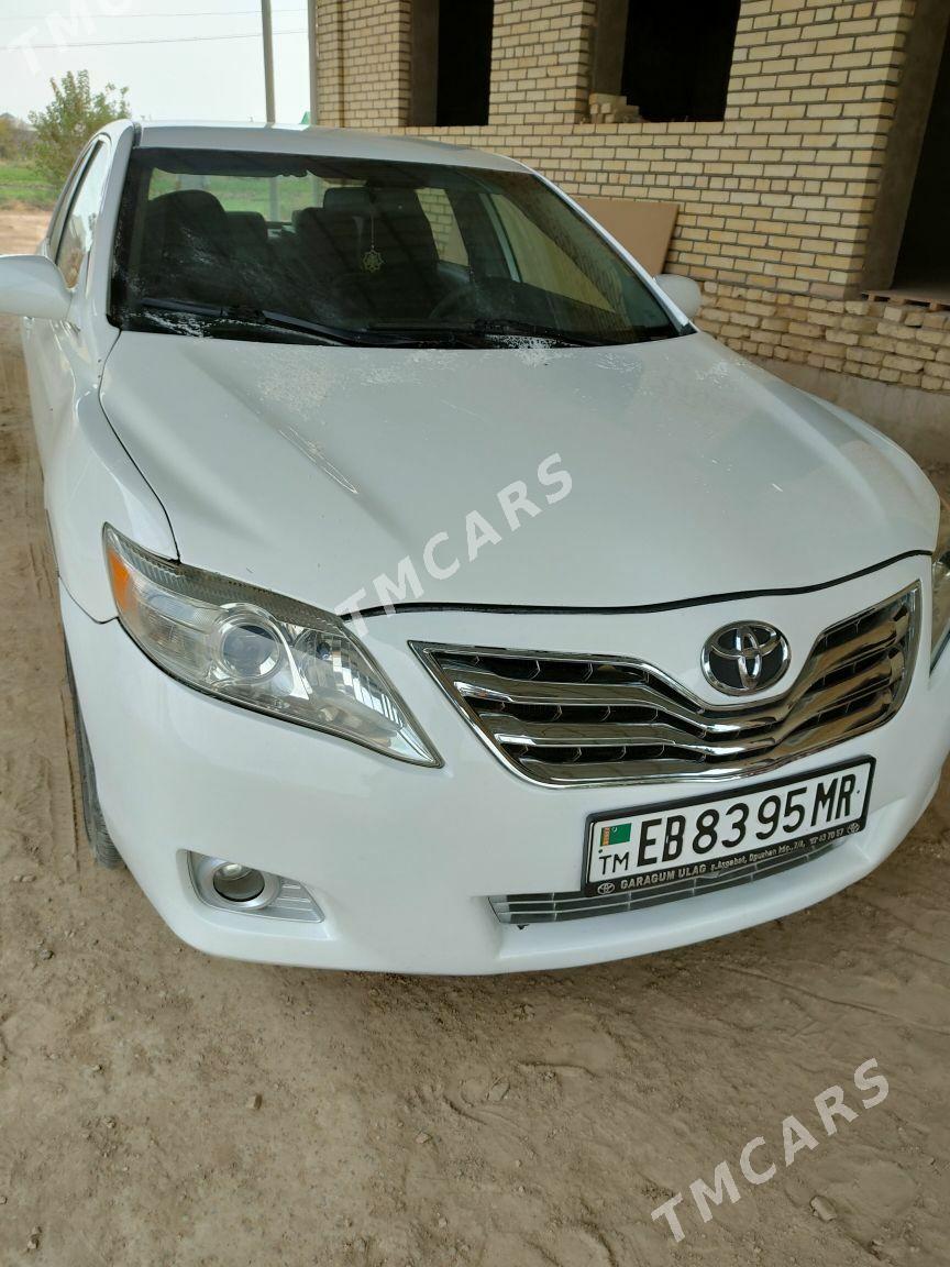 Toyota Camry 2010 - 120 000 TMT - Мары - img 3