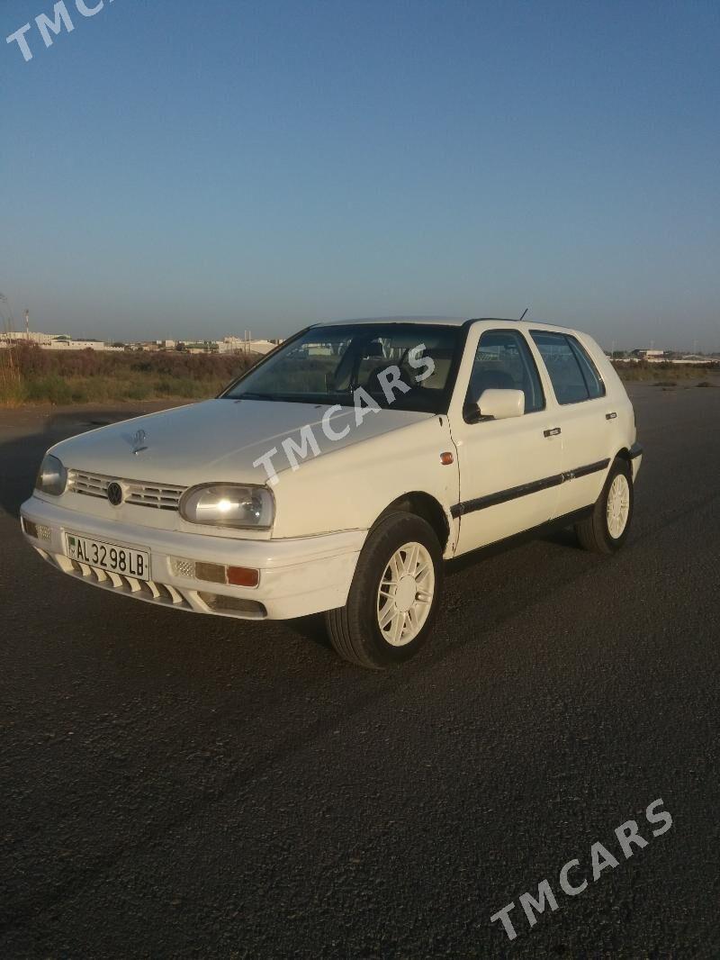 Volkswagen Golf III 1993 - 25 000 TMT - Türkmenabat - img 3