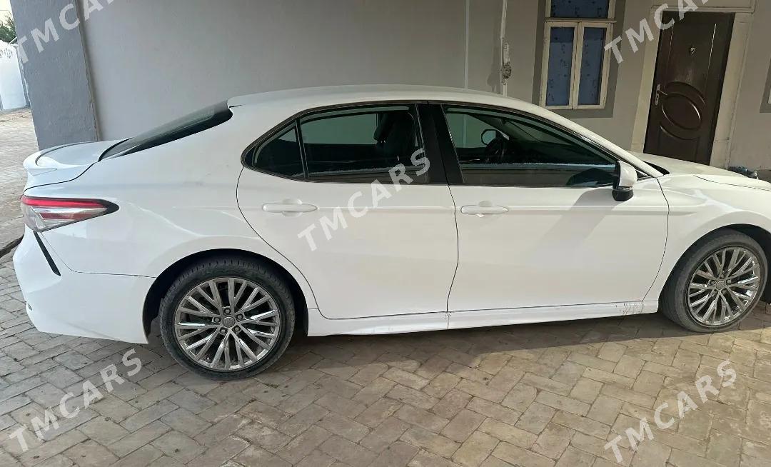 Toyota Camry 2019 - 245 000 TMT - Мары - img 3