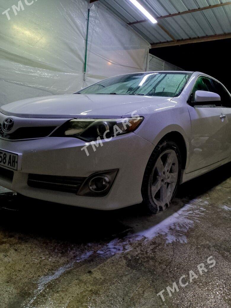 Toyota Camry 2012 - 190 000 TMT - Ак-Бугдайский этрап - img 2