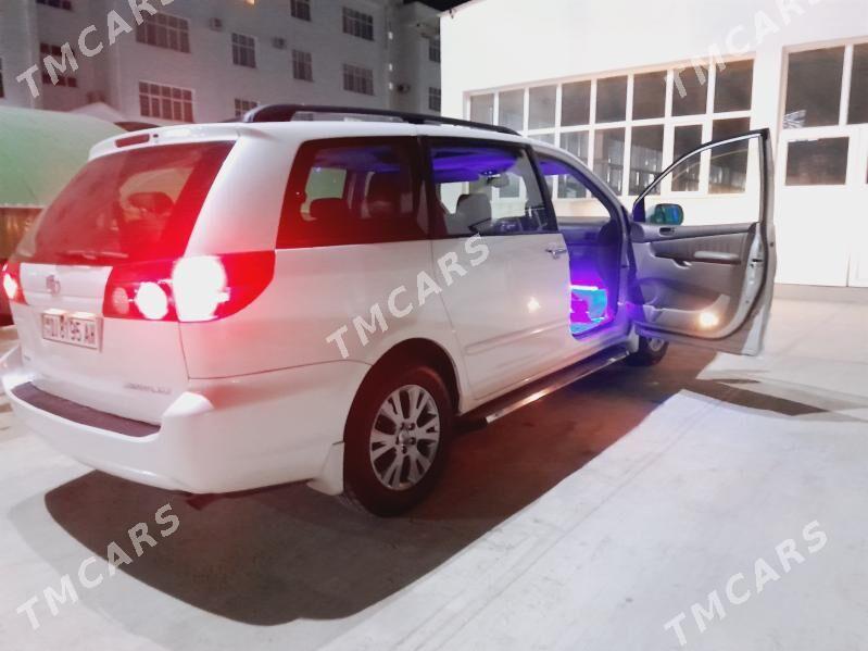 Toyota Sienna 2009 - 220 000 TMT - Ашхабад - img 6